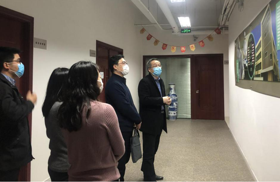 上(shang)海市市委組(zu)織部到百傲調研黨建咊抗疫工作