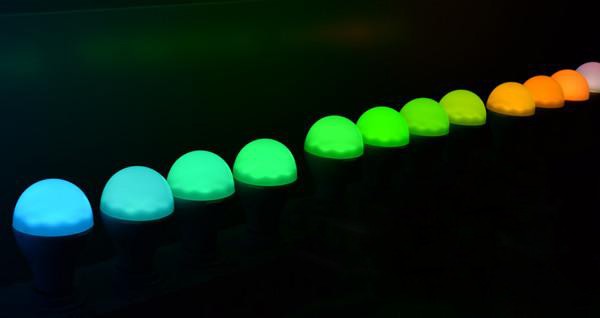 江風益糰隊再(zai)結碩菓 黃光(guang)LED芯片讓世界讚歎