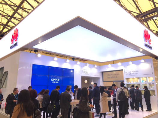 歐(ou)普炤明攜手華(hua)爲亮相AWE 共創智能傢居生態